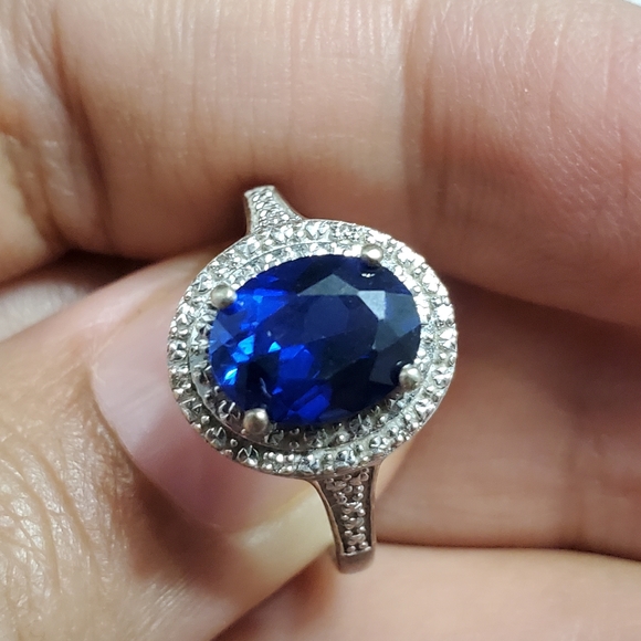 Blue sapphire ring from Michael hill jewelers. - Picture 5 of 16